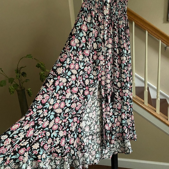 Beautiful Black Floral Maxi Skirt Front Slit Size Small - Picture 3 of 10